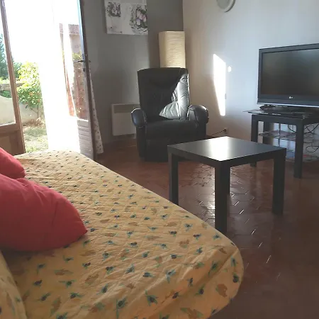 T2 Dans Avec Jardin Apartmán